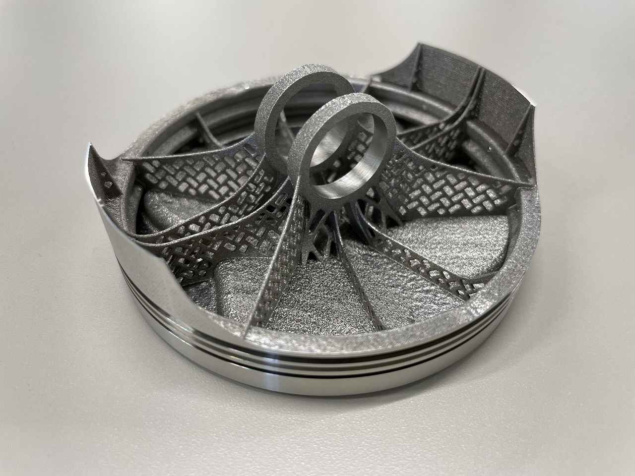 軽量化 鉄ピストン｜金属3Dプリンタ工法転換ラボ